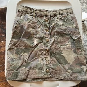 Camo mini skirt